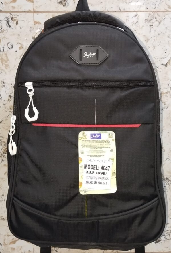Medium 30 L Backpack