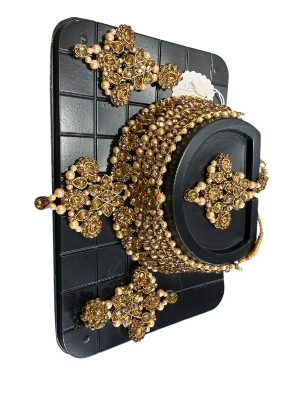 Metal necklace  …whatss app 9816661111 for best deal - Image 8